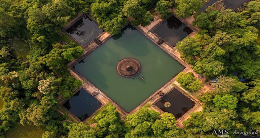 1 DAY TOUR WITH GRAND CIRCUIT AND BANTEAY SREI